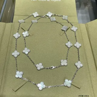 Van Cleef & Arpels Alhambra 20 Motif White Mother-of-Pearl Necklace