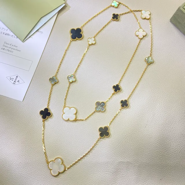 Van Cleef & Arpels Collier Alhambra Long Collier Or Chaîne Multicolore Motifs Trèfle à Quatre Feuilles Collier 1