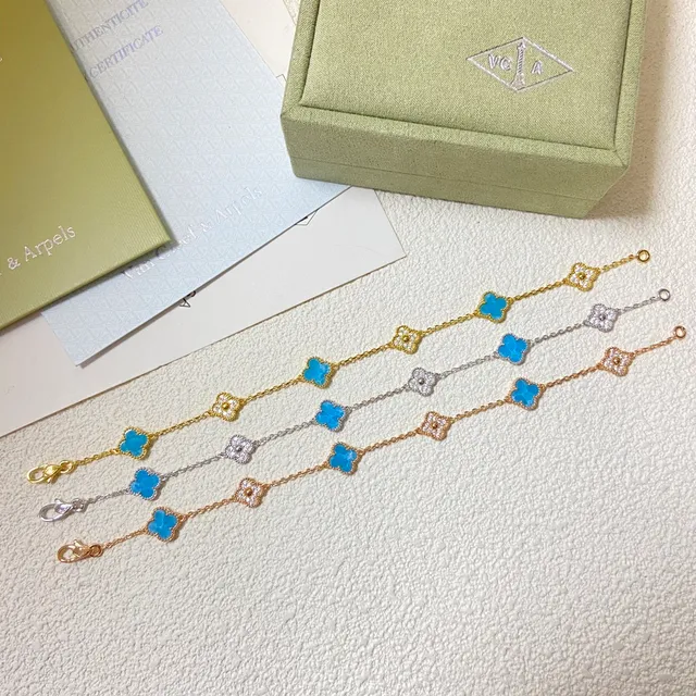 Van Cleef & Arpels অলহাঁব্রা নীল ইনামেল চার পাতার ক্লোভার ব্রেসলেট 4