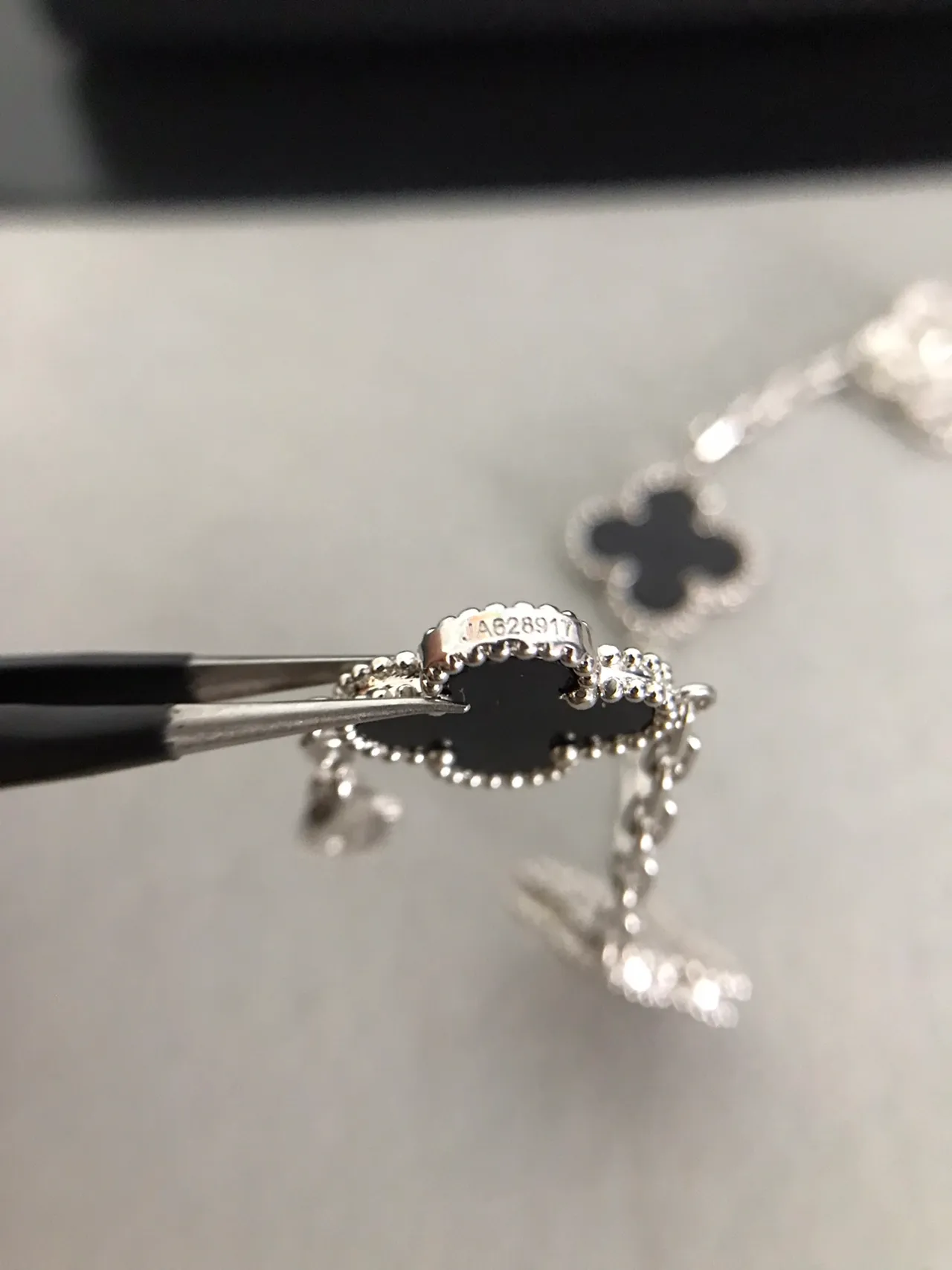 Van Cleef & Arpels Alhambra Five Motif Onyx Preto e Diamante Pulseira 4