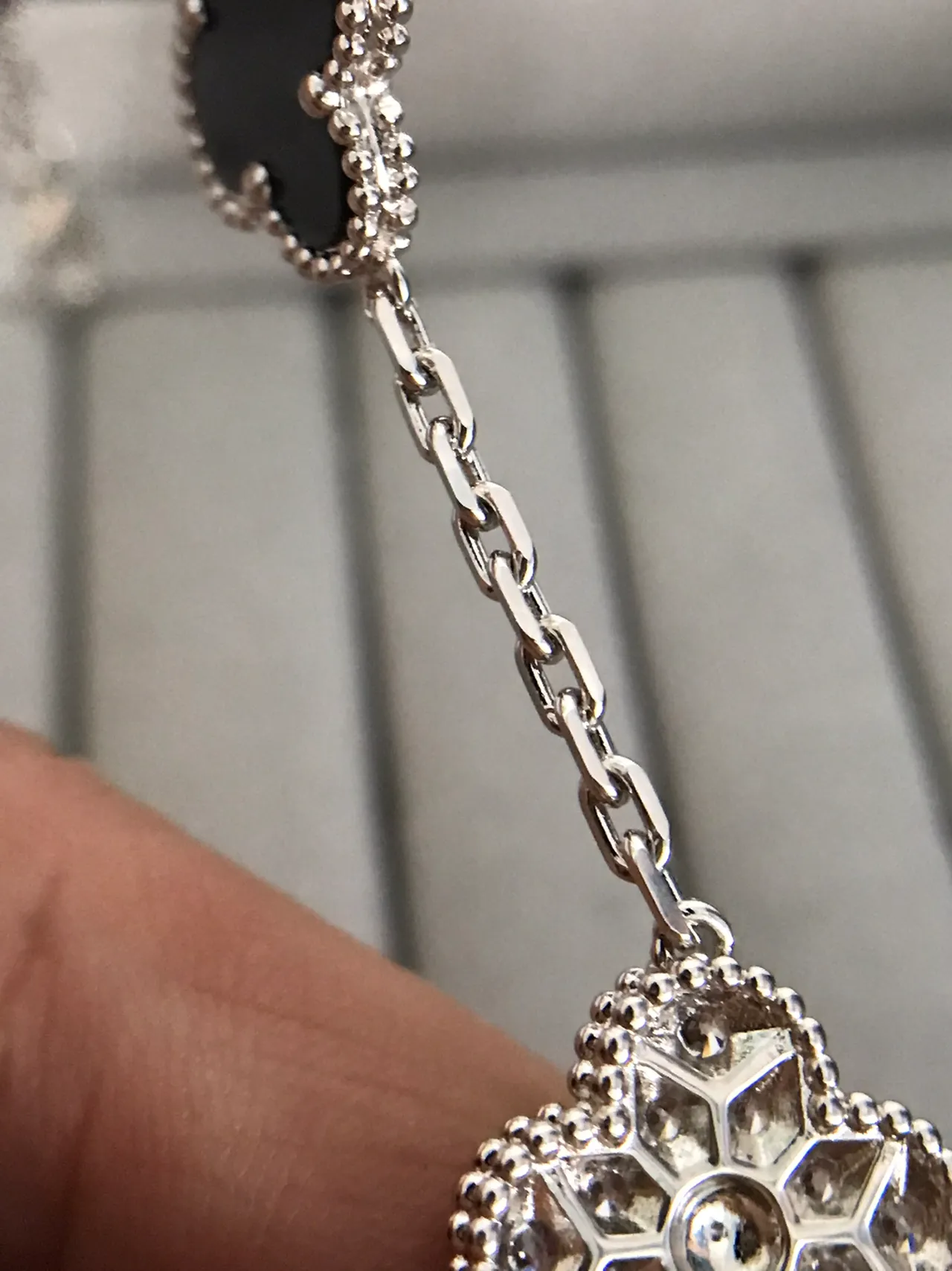 Van Cleef & Arpels Alhambra Five Motif Onyx Preto e Diamante Pulseira 7