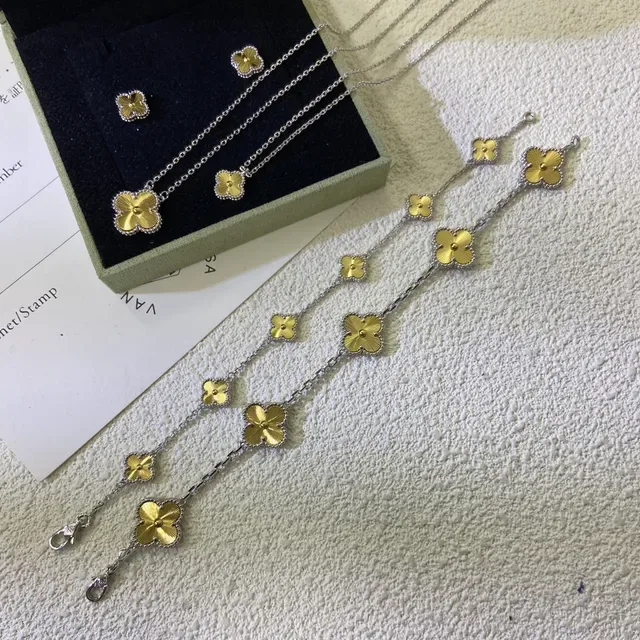 Van Cleef & Arpels Alhambra Four-Leaf Clover Yellow and White Gold Necklace 2