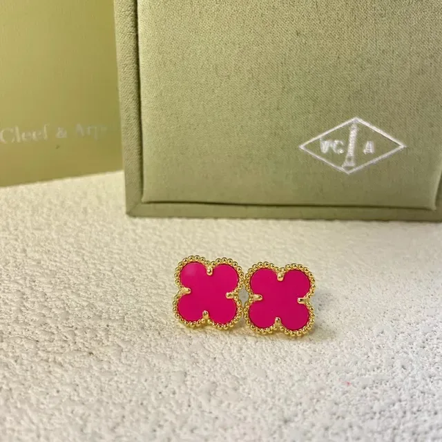 Van Cleef & Arpels Alhambra Fuchsia Enamel Clover Stud Earrings 5