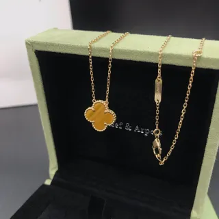 Van Cleef & Arpels Alhambra عين النمر ذهب قلادة