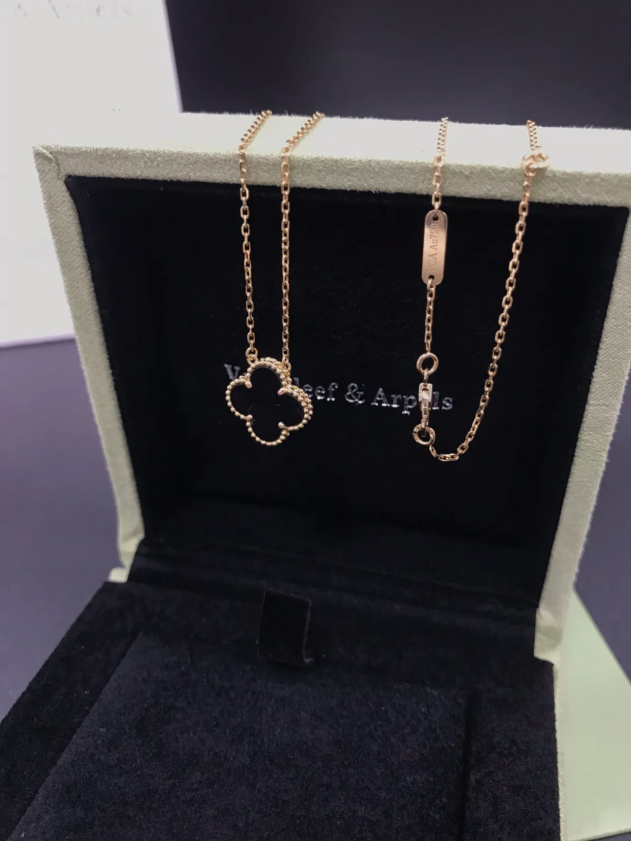 Van Cleef & Arpels Alhambra Œil de tigre Or collier 8