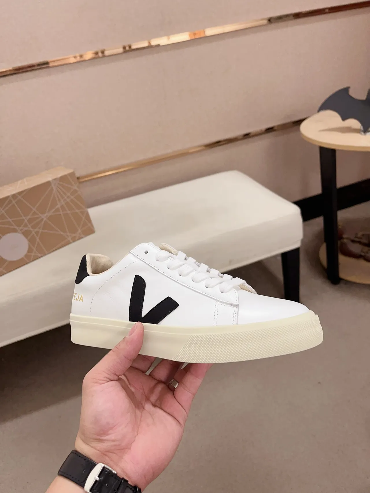 VEJA White Black Low-Top Leather Upper Lifestyle Sneakers 4