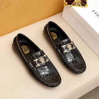 Versace Chain Reaction Mocasines Negros de Charol con Estampado de Cocodrilo y Hebilla de Medusa