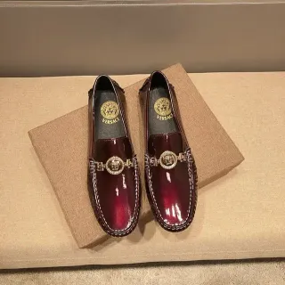 Versace Chain Reaction bordeaux cuir patenté loafers