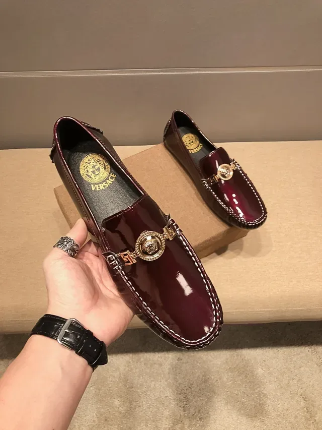 Versace Chain Reaction bordeaux cuir patenté loafers 6