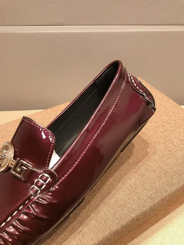Versace Chain Reaction bordeaux cuir patenté loafers 7