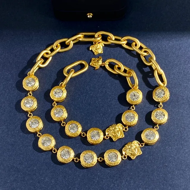 Versace Chain Reaction collier Medusa et cristal doré 4