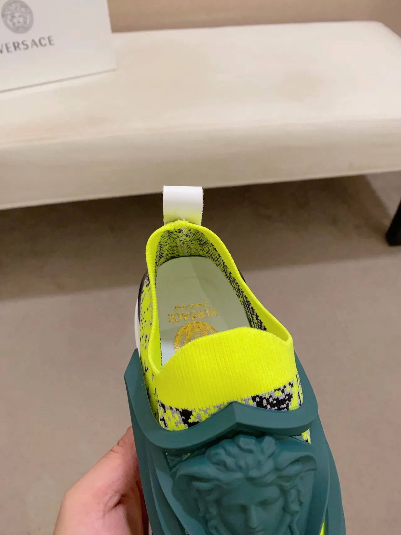 Versace Chain Reaction Sneakers Lifestyle Jaune Néon Tricot Tacheté 6