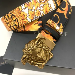 Versace Medusa बैरोक प्रिंट गोल्ड बकल लेदर बेल्ट