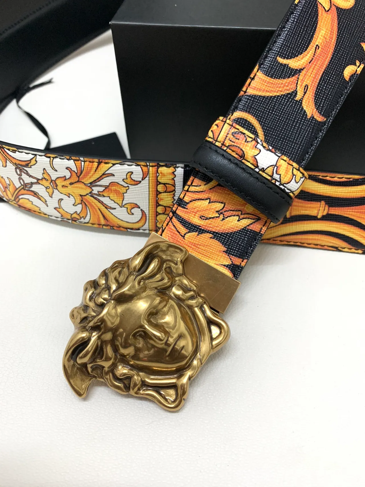 Versace Medusa Baroque Print Fivela Dourada Cinto de Couro 6