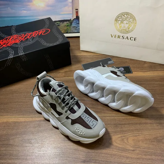 Versace Odissea बेज ब्राउन स्कल्प्टेड सोल ग्रेका की पैटर्न ओवरले चंकी स्नीकर्स 7