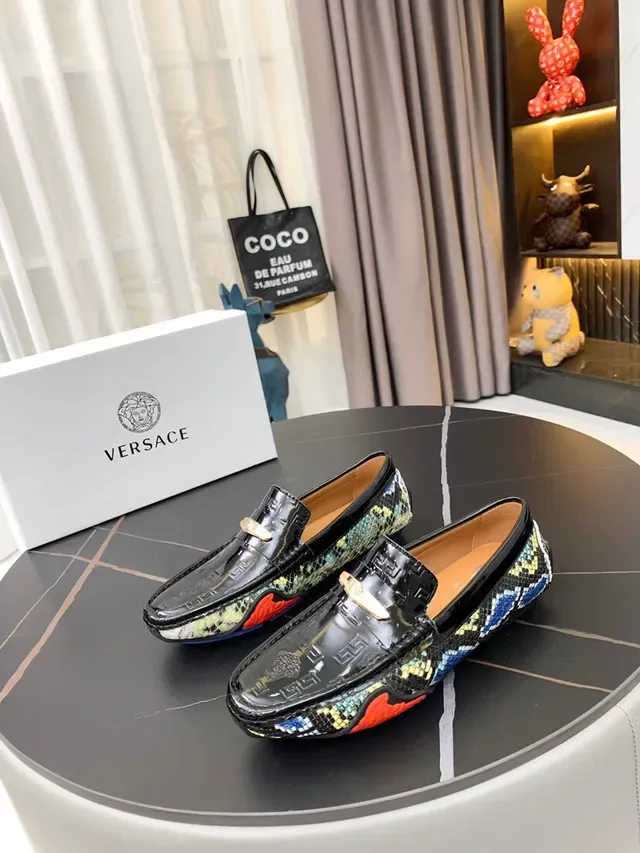 Versace Odissea Mocassins multicolores en cuir de serpent et cuir verni 1