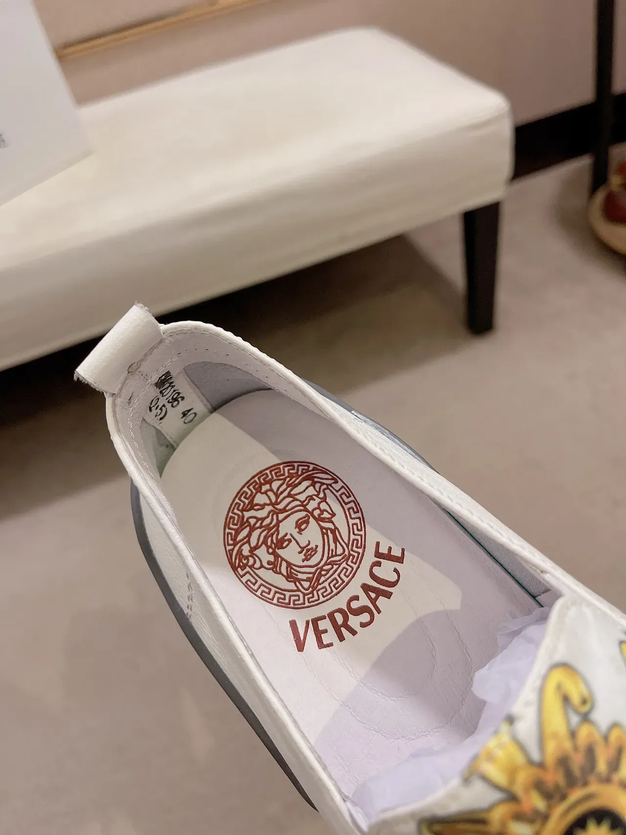 Versace Branco Dourado Slip-On Construction Estampa Barroca Tênis Estilo de Vida 5