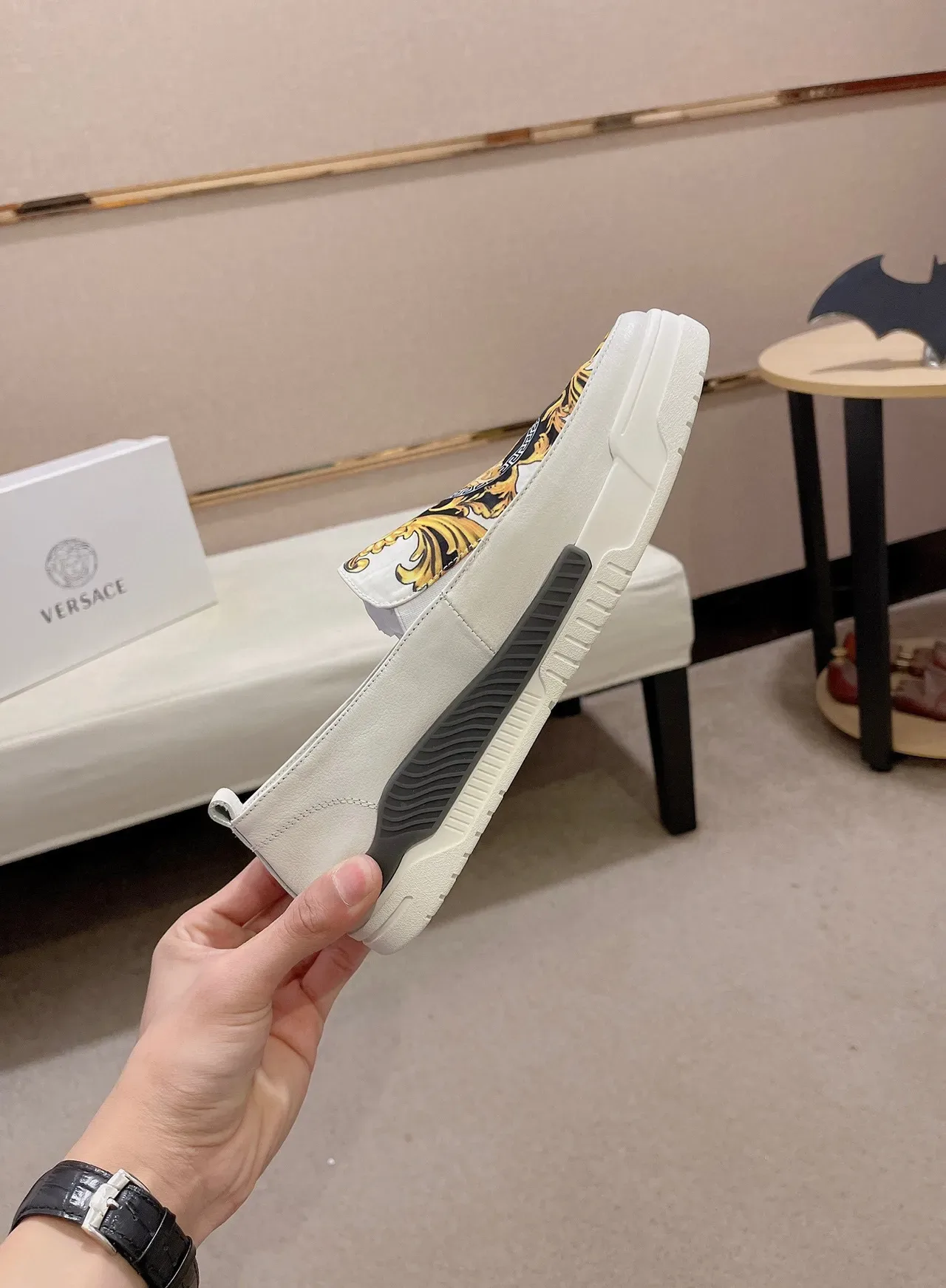 Versace Branco Dourado Slip-On Construction Estampa Barroca Tênis Estilo de Vida 6