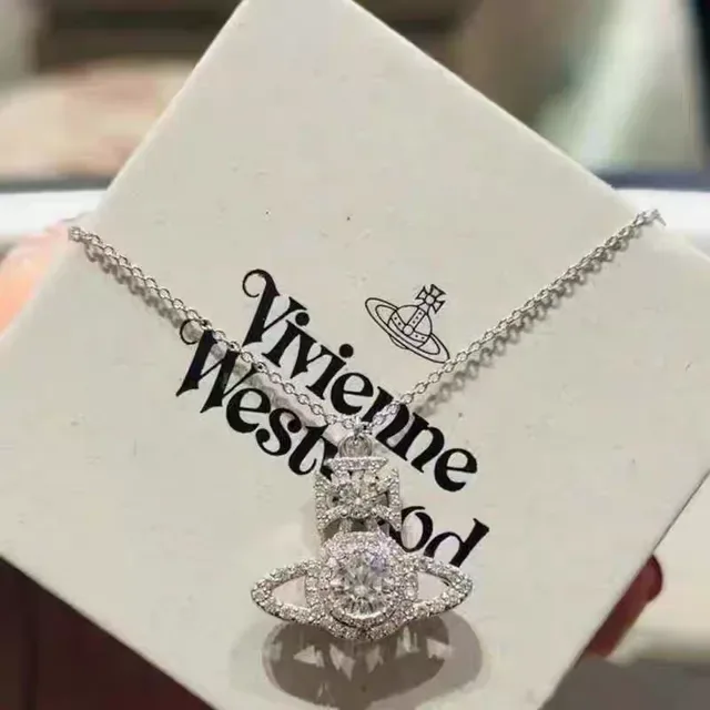 Vivienne Westwood Collier avec pendentif Orb en cristal 3