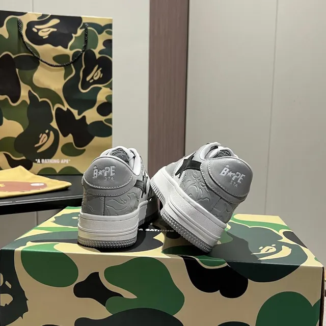 A Bathing Ape White Gray Low-Top Perforated Toe Lifestyle Sneakers 5
