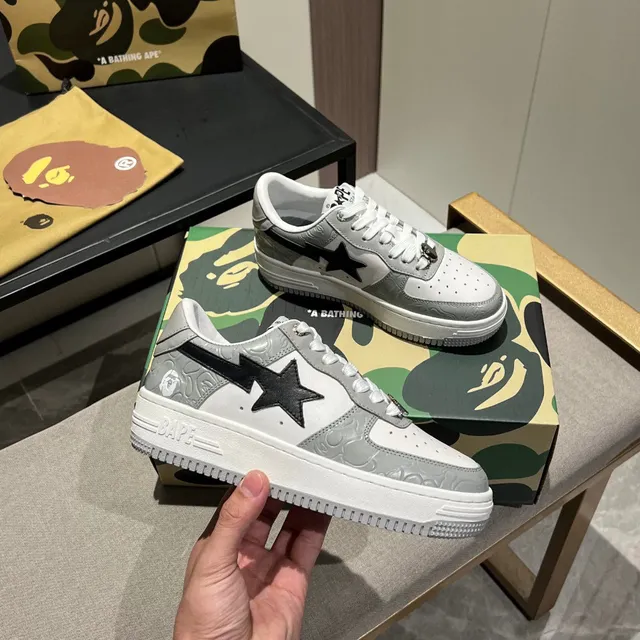 A Bathing Ape White Gray Low-Top Perforated Toe Lifestyle Sneakers 6