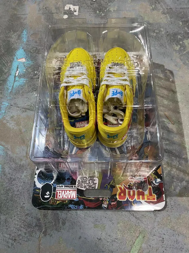 A Bathing Ape x Marvel BAPE STA Yellow Blue Red Lightning-Star Lifestyle Sneakers 11