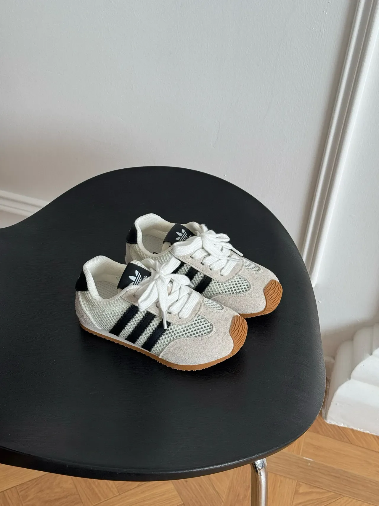 Adidas Beige Black Mesh And Suede Upper Gum Rubber Toe Cap Lifestyle Sneakers 9