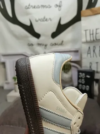 Adidas Bege Azul Tênis Lifestyle de Topo Baixo com Upper de Material Similar ao Couro 3