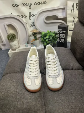 Adidas Beige Brown Woven Textile Upper Suede Overlays Lifestyle Sneakers 10