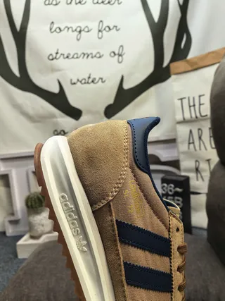 Adidas Beige Navy Vintage-Inspired Suede-and-Leather Upper Lifestyle Sneakers 3