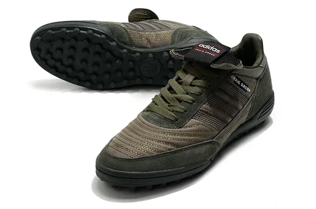 Adidas Black Brown Low-Top Turf Soccer Shoe Metallic Silver Upper Sneakers 17