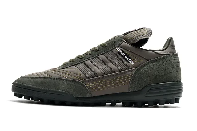 Adidas Black Brown Low-Top Turf Soccer Shoe Metallic Silver Upper Sneakers 21