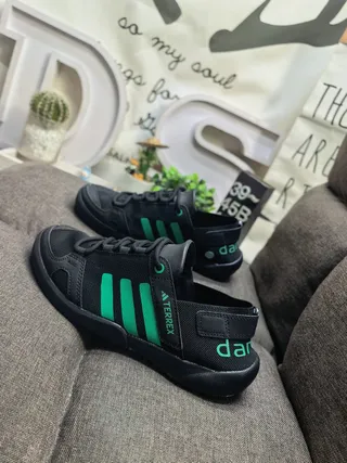 Adidas Sandales Casuales Noir Gris Ouvert au Doigt avec Lacets 17