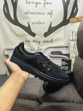 Adidas Noir Cuir Perforé Supérieur Couture Inspirée du Brogue Chaussures Lifestyle 5