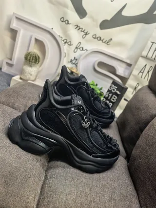 Adidas Black Sculpted Sole Mesh And Synthetic Overlay Upper Chunky Sneakers 9