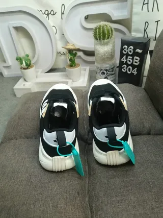 Adidas Black White Chunky Sculpted Midsole Three-Stripe Side Panel Lifestyle Sneakers 8