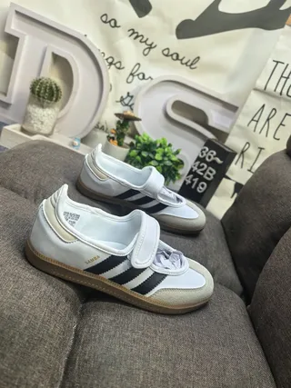 Adidas Black White Laceless Velcro Strap Three-Stripe Side Panel Lifestyle Sneakers 9
