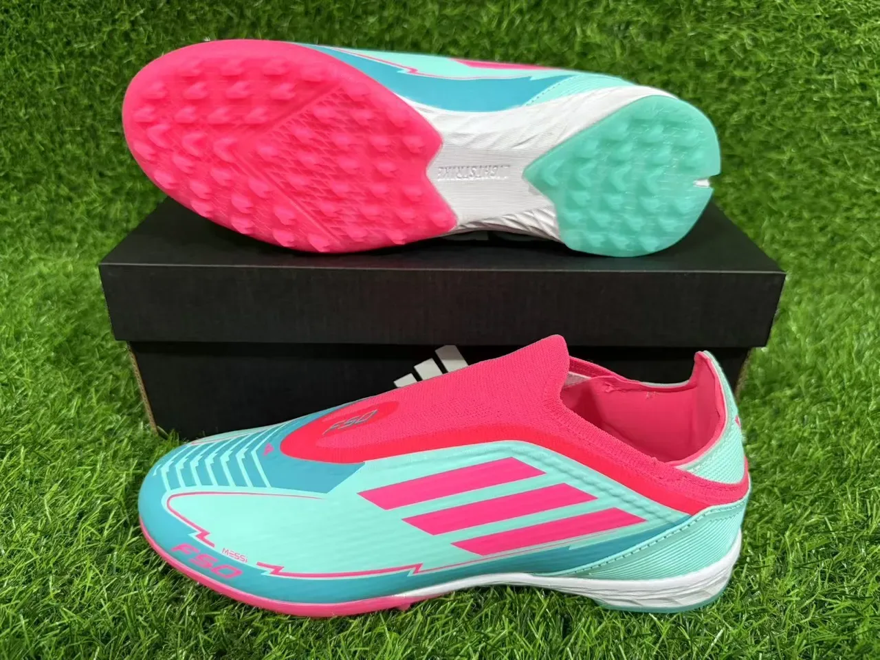 Adidas Bleu Rose Sock-Fit Collar Molded Rubber Studs Turf Chaussures de Football 13