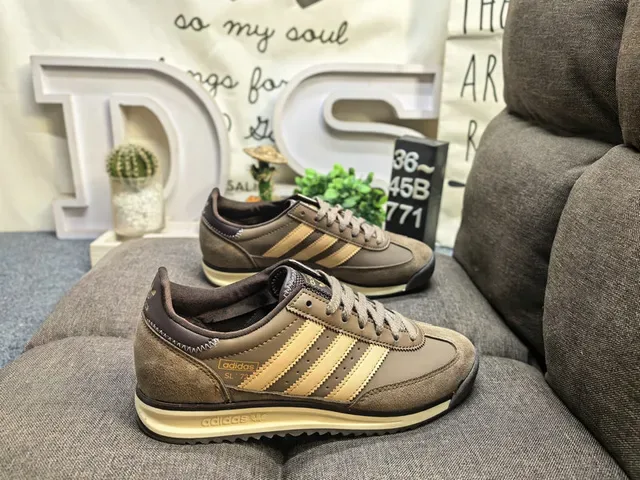 Adidas Brown Beige Vintage Runner Silhouette Suede And Leather Upper Lifestyle Sneakers 1
