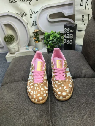 Adidas Brown Pink Polka-Dot Upper Lining And Laces Lifestyle Sneakers 10