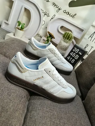 Adidas Gazelle Sneakers Lifestyle em Cinza Claro e Bege 9