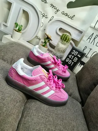 Adidas Gazelle Red and White Lifestyle Sneakers 9