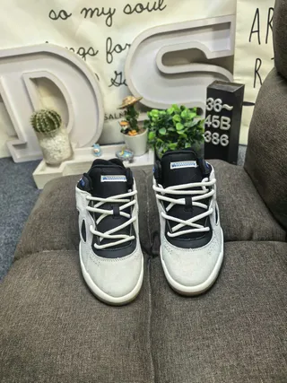 Adidas Gray Black Low-Top Padded Collar Lifestyle Sneakers 10