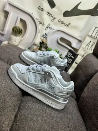 Adidas Gray White Low-Top Iridescent Overlay Lifestyle Sneakers 7