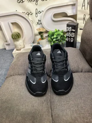 Adidas Gray White Low-Top Three-Stripe Side Panel Lifestyle Sneakers 20