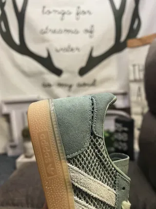 Adidas Green Beige Mesh-Suede Hybrid Upper Three-Stripe Side Branding Lifestyle Sneakers 3