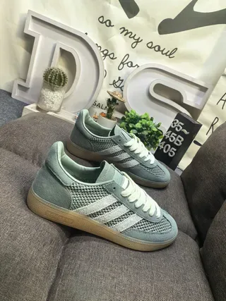 Adidas Green Beige Mesh-Suede Hybrid Upper Three-Stripe Side Branding Lifestyle Sneakers 9