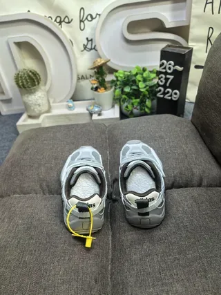 Adidas Kids White and Navy Velcro Strap Lifestyle Sneakers 16