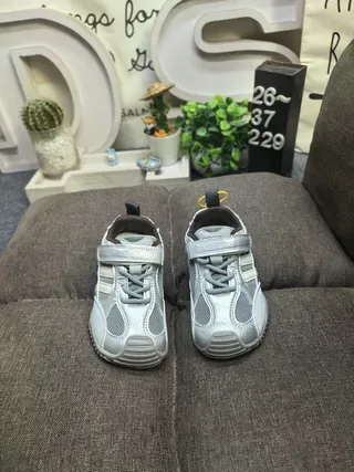 Adidas Kids White and Navy Velcro Strap Lifestyle Sneakers 18