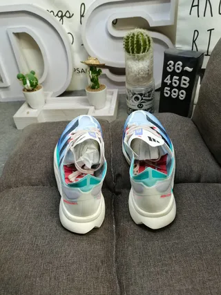 Adidas Lightstrike Pro Azul Malla Translucida Capa Superior Superposiciones Sintéticas Zapatillas de correr 8